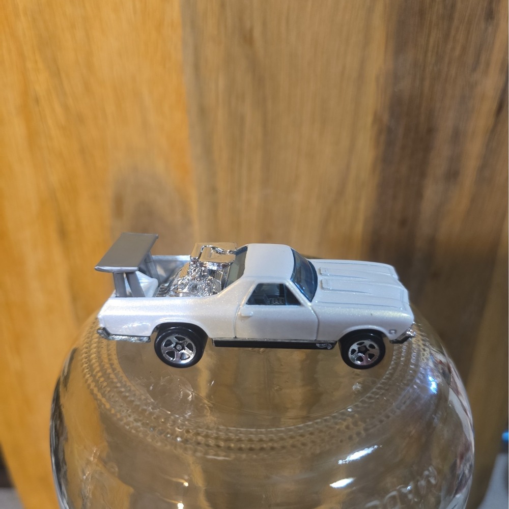 Hot Wheels 1968 Chevrolet El Camino 1:64 Diecast White Truck USED EX/NM Cond